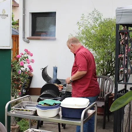 Dorf Gut Zur Warte Hotel