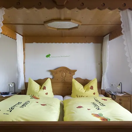 Dorf Gut Zur Warte Hotel