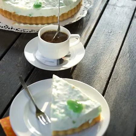 Dorf Gut Zur Warte Hotel