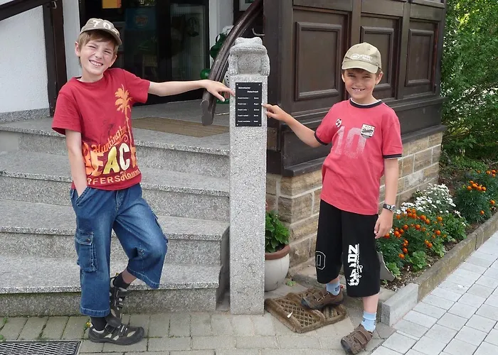 Dorf Gut Zur Warte Hotel