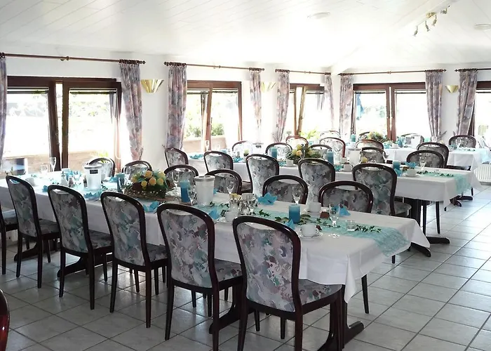 Dorf Gut Zur Warte 3*